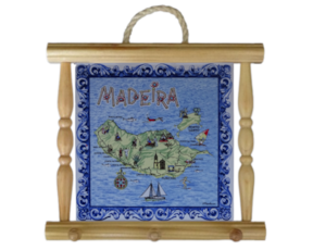 Suporte de panos em madeira natural com azulejo 15x15 cm motivo Arquipélago