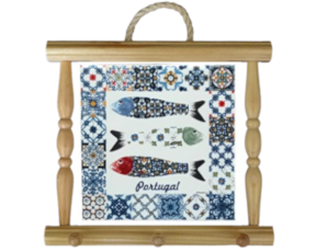 Suporte de panos em madeira natural 15x15 cm sardinhas