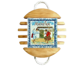 Base de tacho em madeira natural com azulejo 15x15 cm motivo bailinho