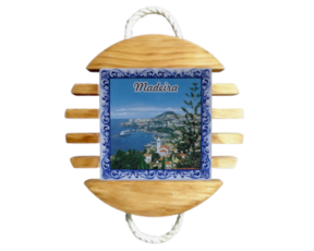 Base de tacho em madeira natural com azulejo decorado 15x15 cm motivo São Gonçalo