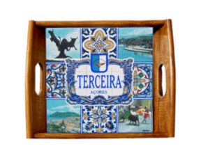 Tabuleiro asa lisa em madeira envernizada com azulejo decorado 15*15 cm motivo Terceira - Açores