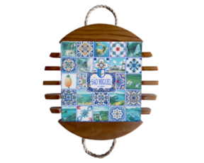 Base de tacho em madeira natural com azulejo decorado 15*15 cm motivo São Miguel - Açores