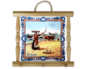 Suporte de panos em madeira natural com azulejo decorado 10*10 cm arte xávega