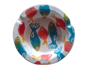 Cinzeiro nº1 com aba em cerâmica pintado à mão decoração peixinhos (52)