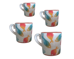 Caneca direita em cerâmica pintada à mão decoração peixinhos (52)