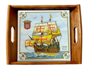 Tabuleiro asa lisa envernizado Caravela 15x15 cm