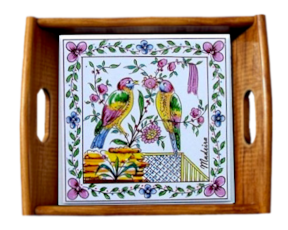 Tabuleiro asa lisa envernizado Pássaro cores 15x15 cm