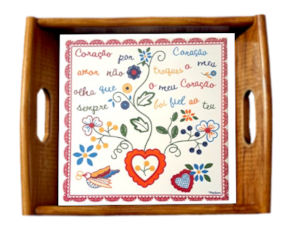 Tabuleiro asa lisa envernizado Lenço dos Namorados 15x15 cm